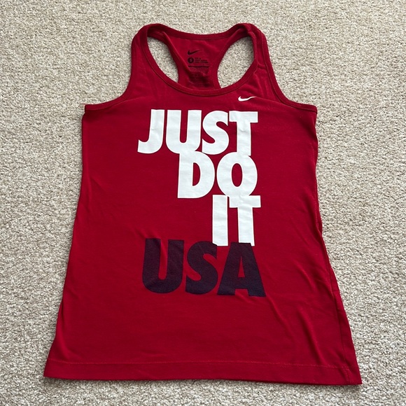 Athletic tank top bundle - Picture 2 of 5